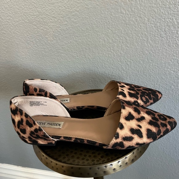 Steve Madden Leopard Pointed Flats - Picture 3 of 8